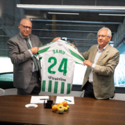 Firma del acuerdo entre SAMU y Real Betis.